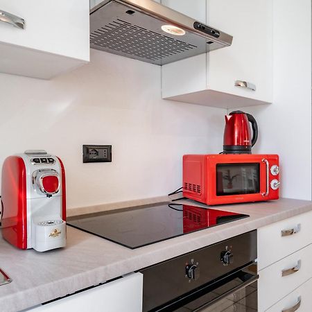 Dolce Teresa Apartment Манделло-дель-Ларио Экстерьер фото