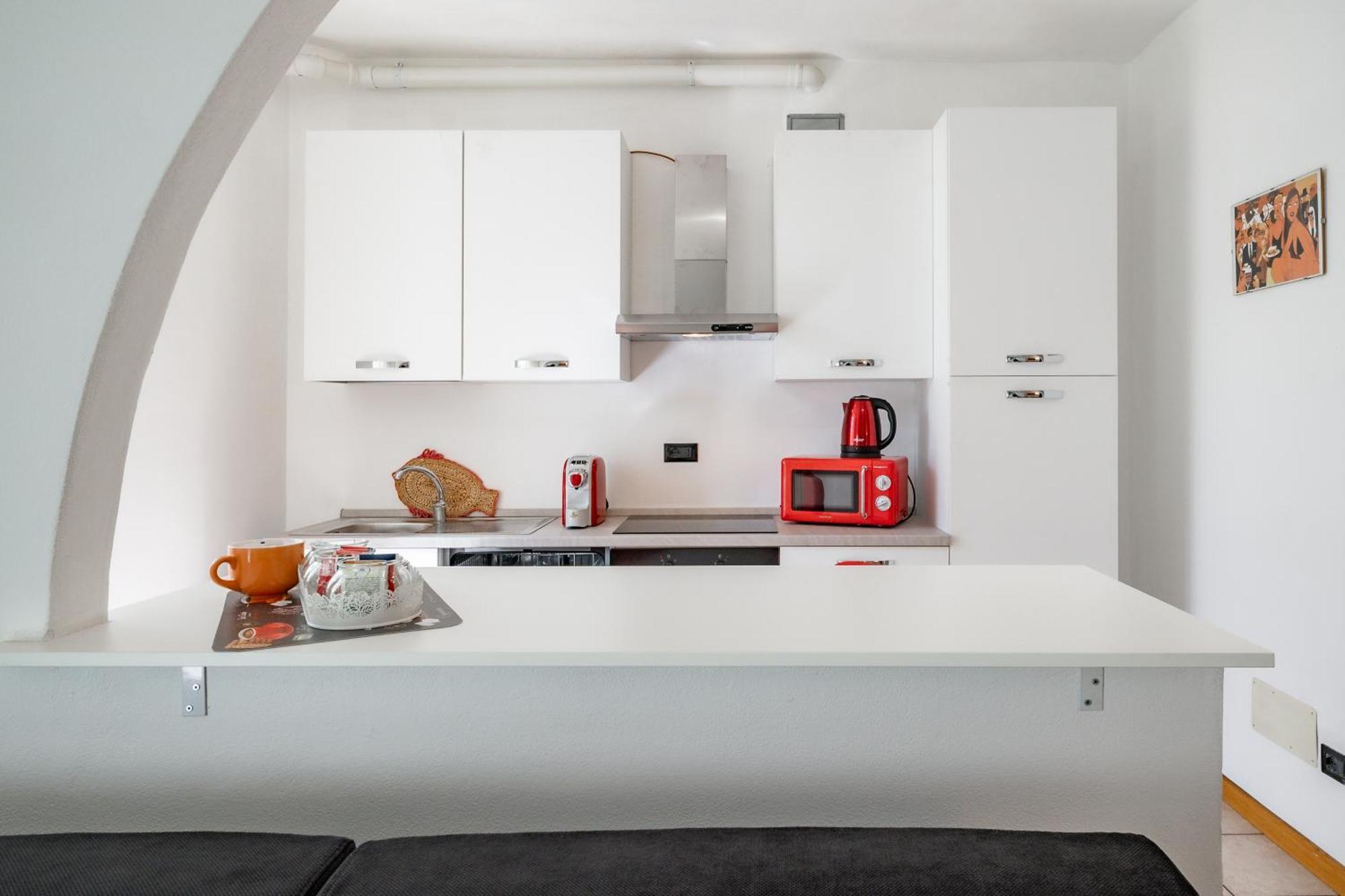 Dolce Teresa Apartment Манделло-дель-Ларио Экстерьер фото