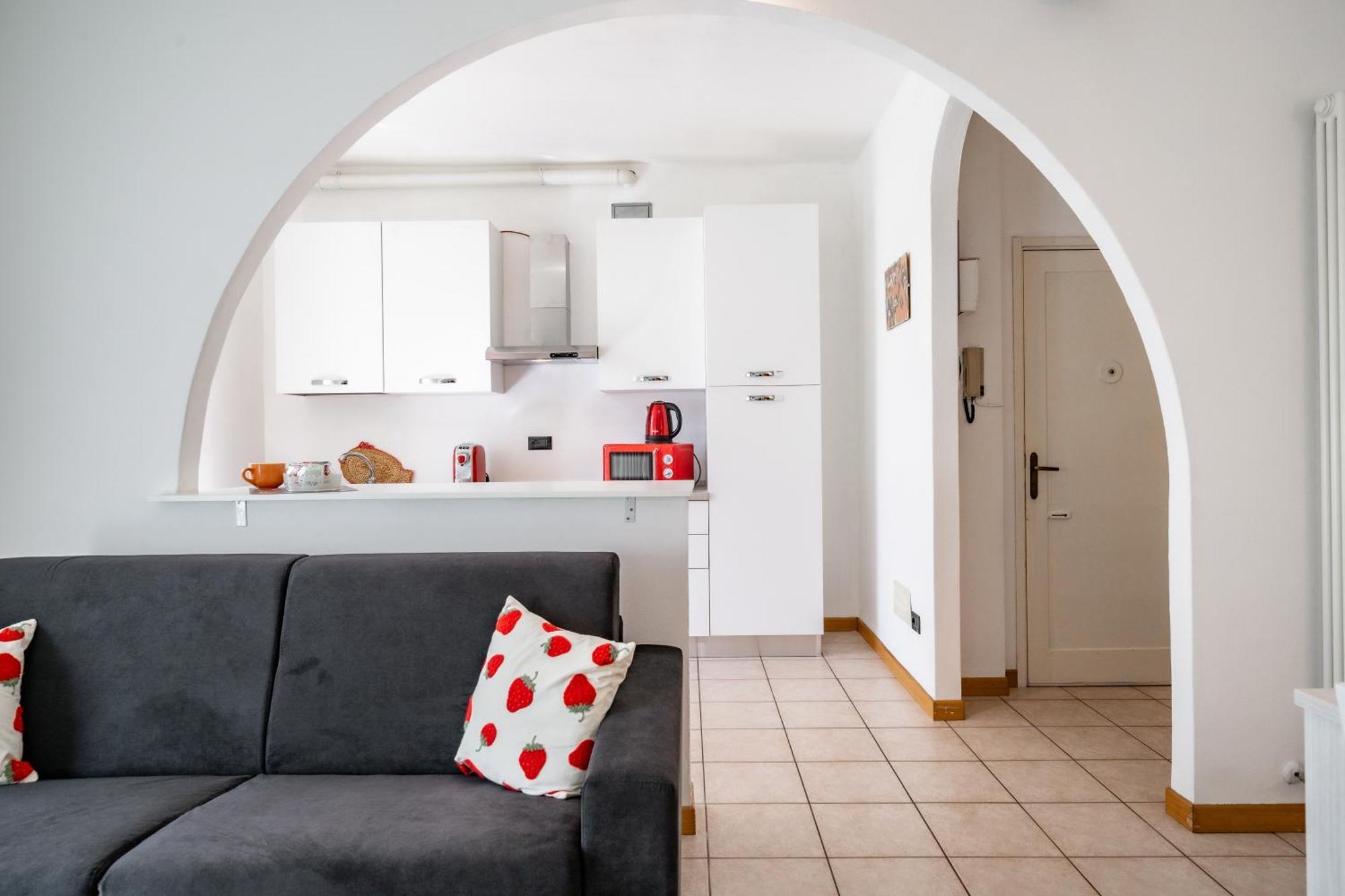 Dolce Teresa Apartment Манделло-дель-Ларио Экстерьер фото