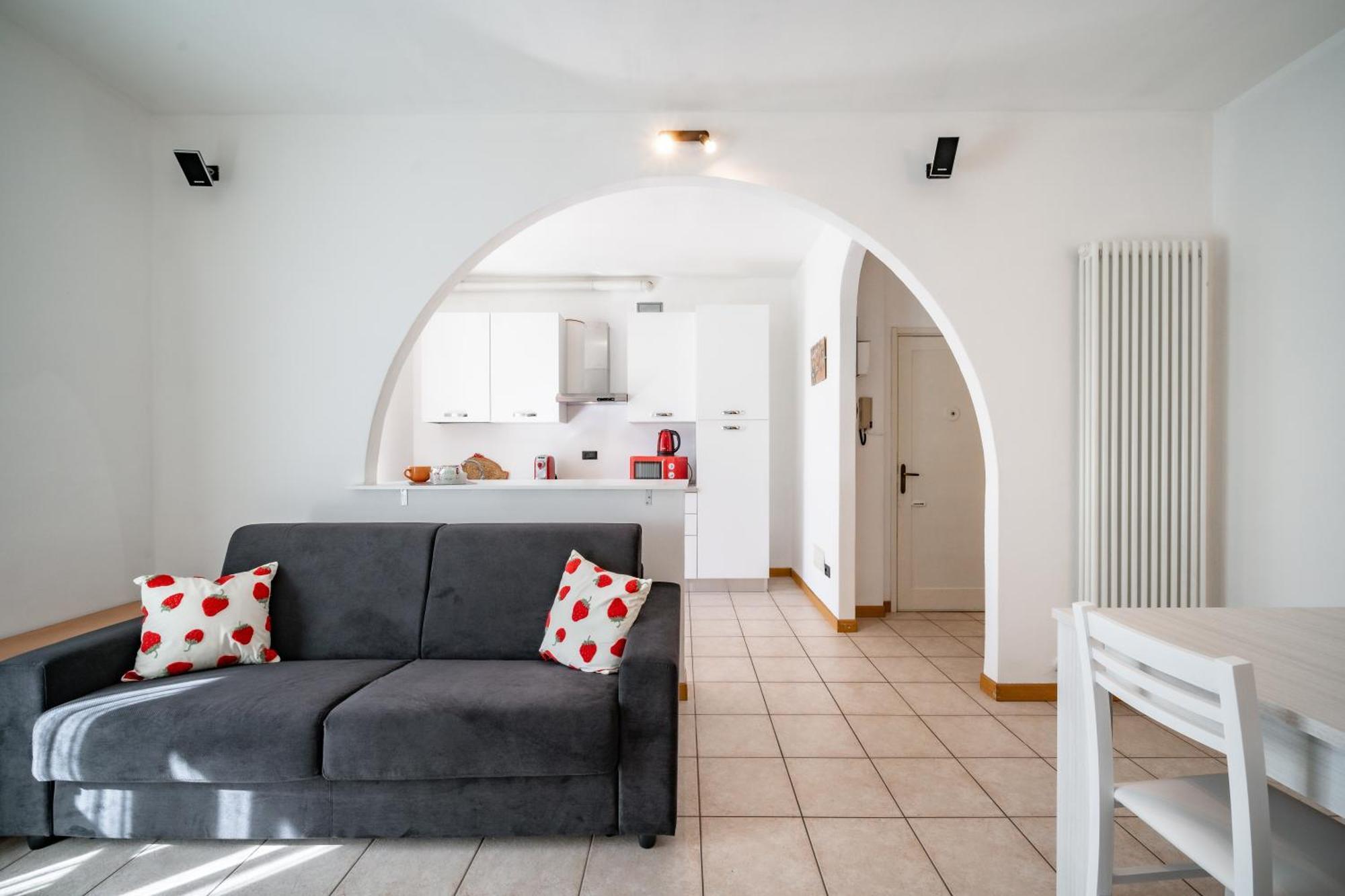 Dolce Teresa Apartment Манделло-дель-Ларио Экстерьер фото
